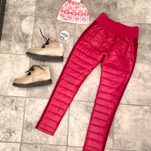 Warm puffer pants with elastic side panels NWT - Picture 2 of 15